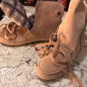 Tan lightweight moccasins